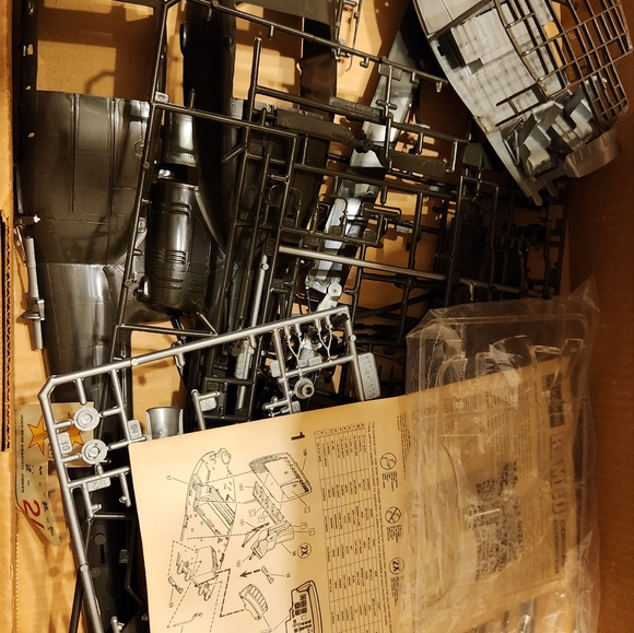 Monogram Rambo Combat Chopper 1:24 Scale 19 5/8" long Super Scale - Picture 5 of 5